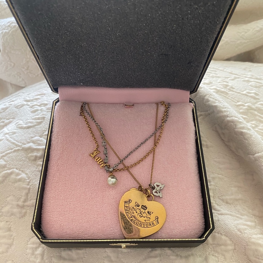 Juicy Couture Necklace 🎀